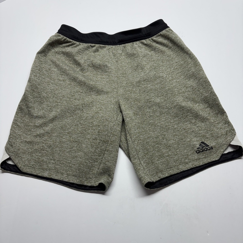Adidas Men's Shorts - Size: Small - Olive green no tags see pics
